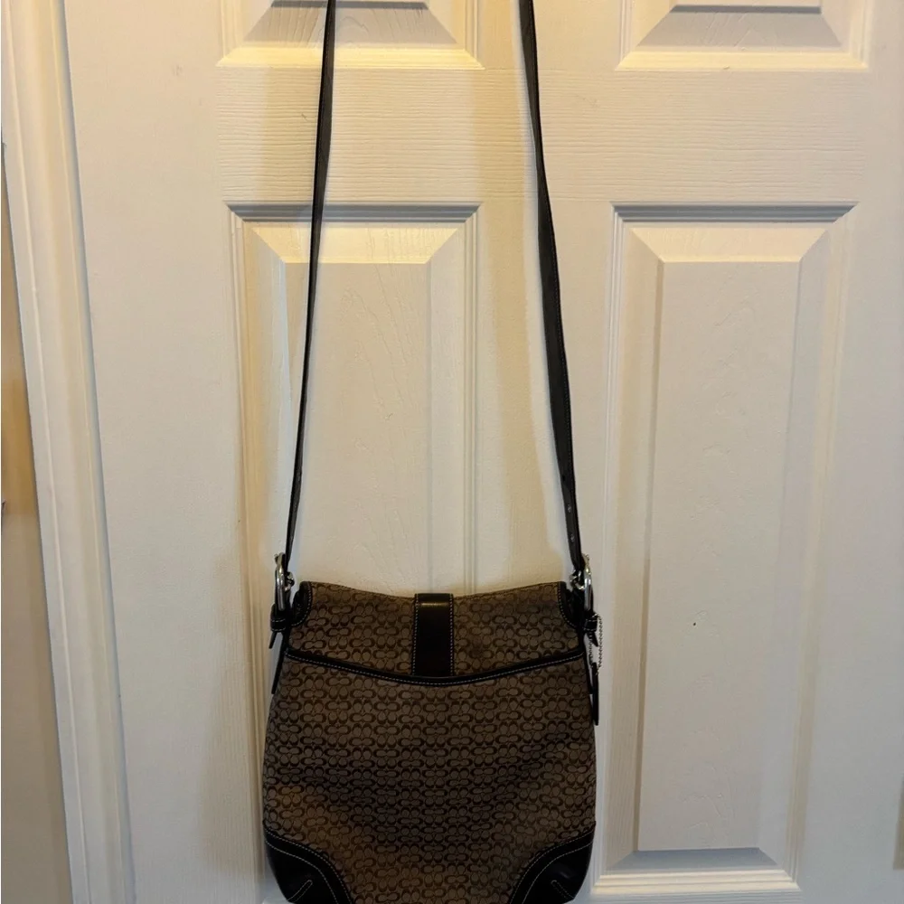 Coach VINTAGE F3K-6376 SoHo Mini Signature C Flap Crossbody Tan/Brown Bag EUC - Picture 10 of 16